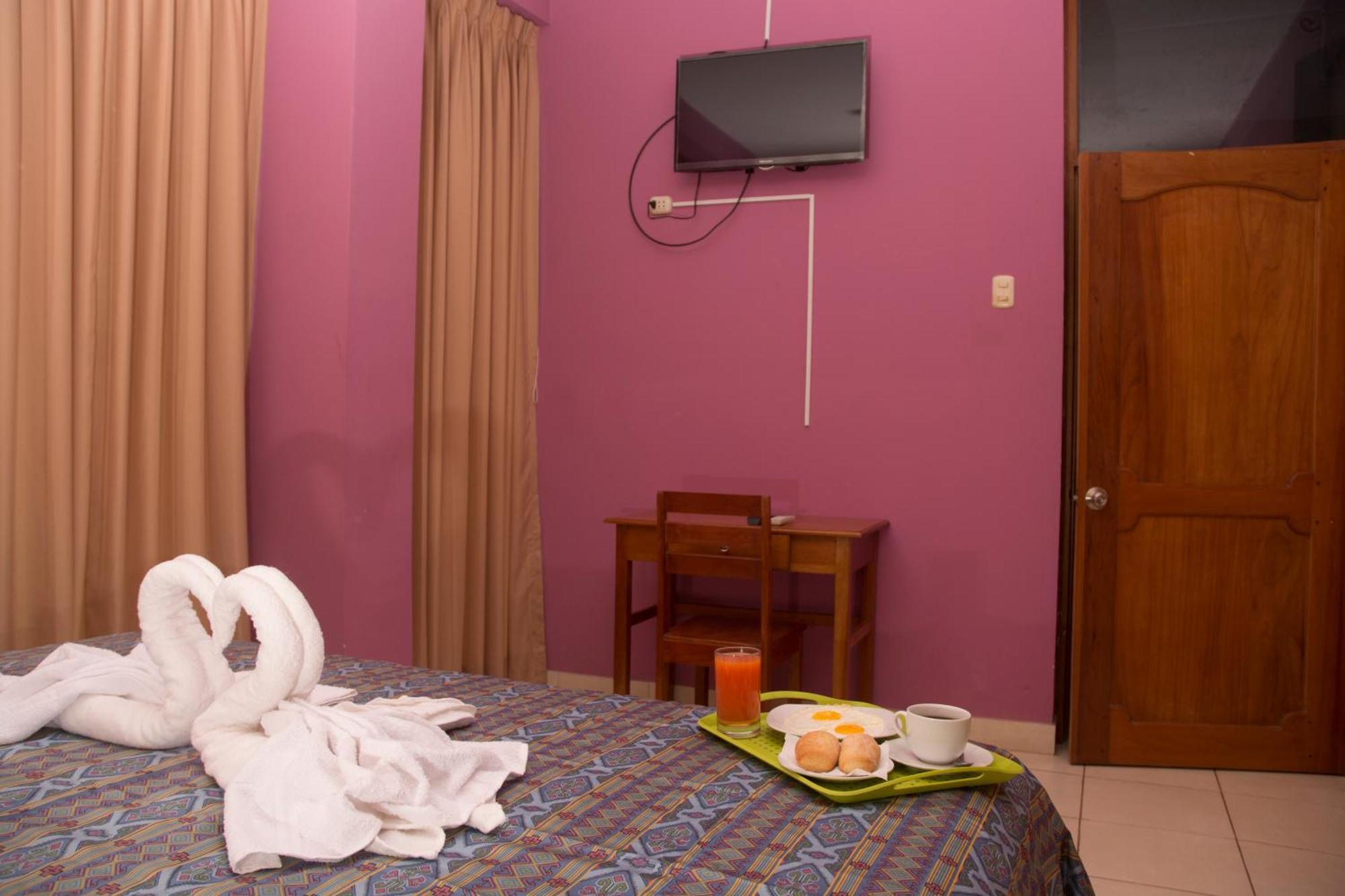 Jhor Bush Hotel Pucallpa
